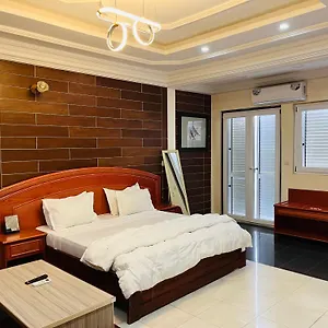 Les Mamelles Hotel